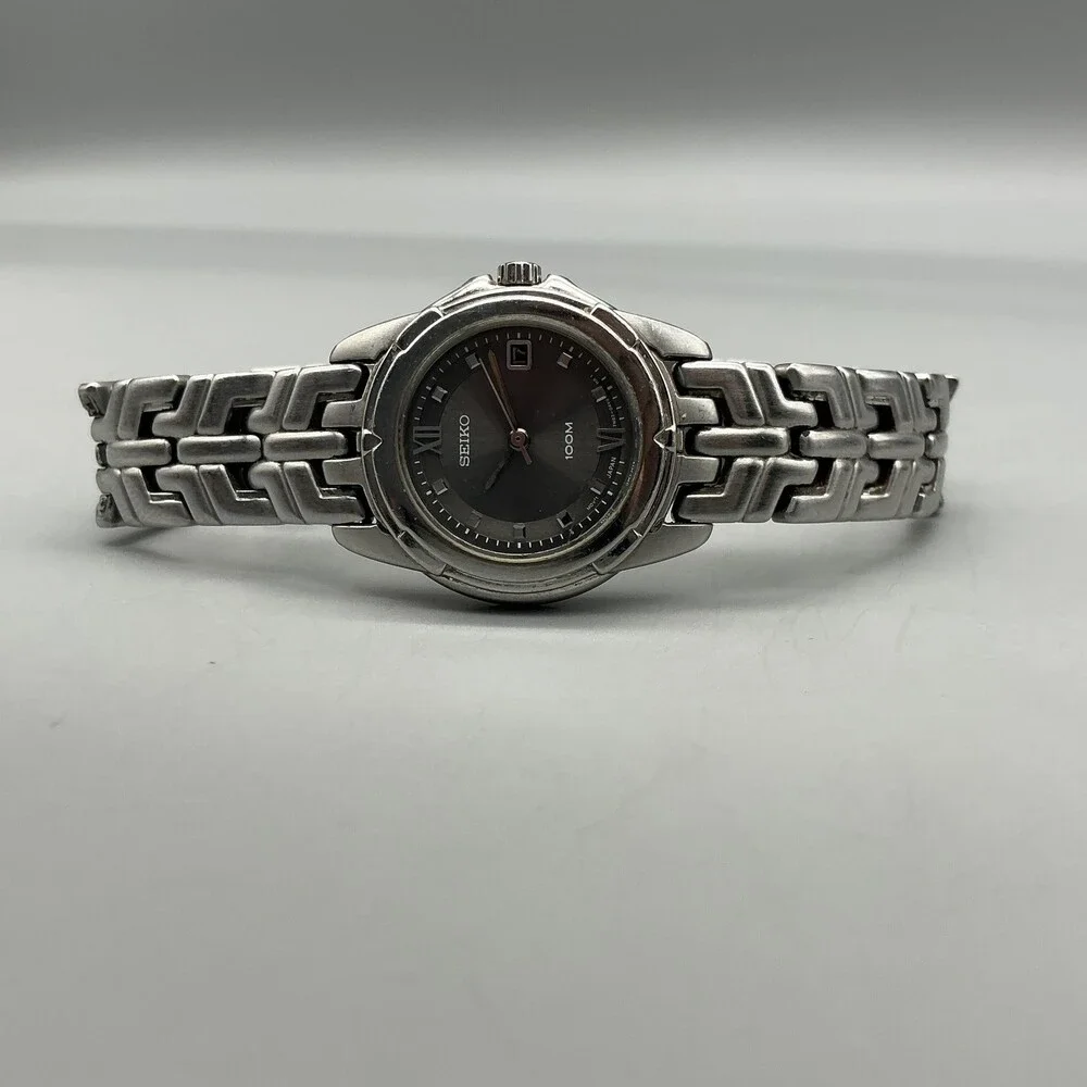 Seiko Womens Watch 24mm Gray Dial Stainless Date 7N82-0AM0 New Battery 6.25